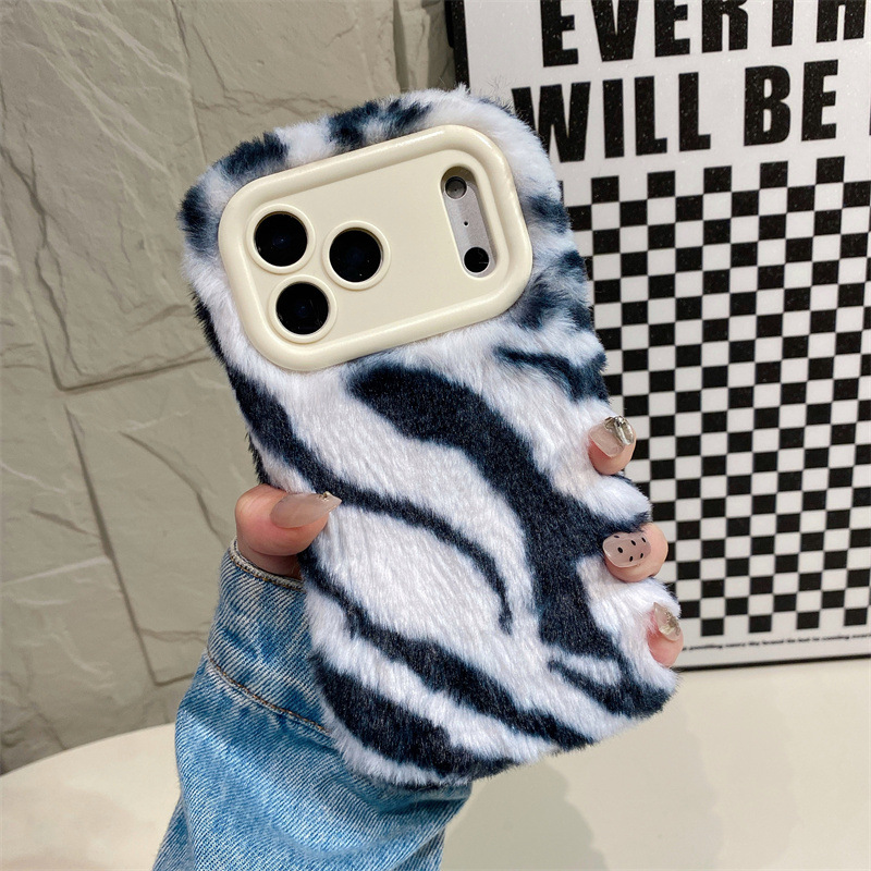 豪華なゼブラ柄ふわふわプラッシュスマホケース iPhone  - Phone Cases Iphone 17 Pro Max のレビューと価格