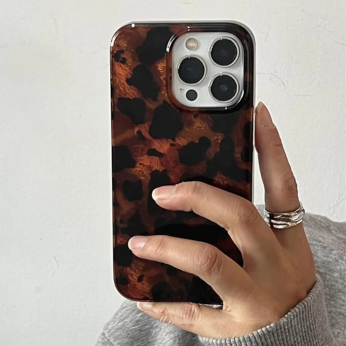 レトロなアンバーテクスチャのレーザー加工スマホケース iPh - Phone Cases Amazon のレビューと価格